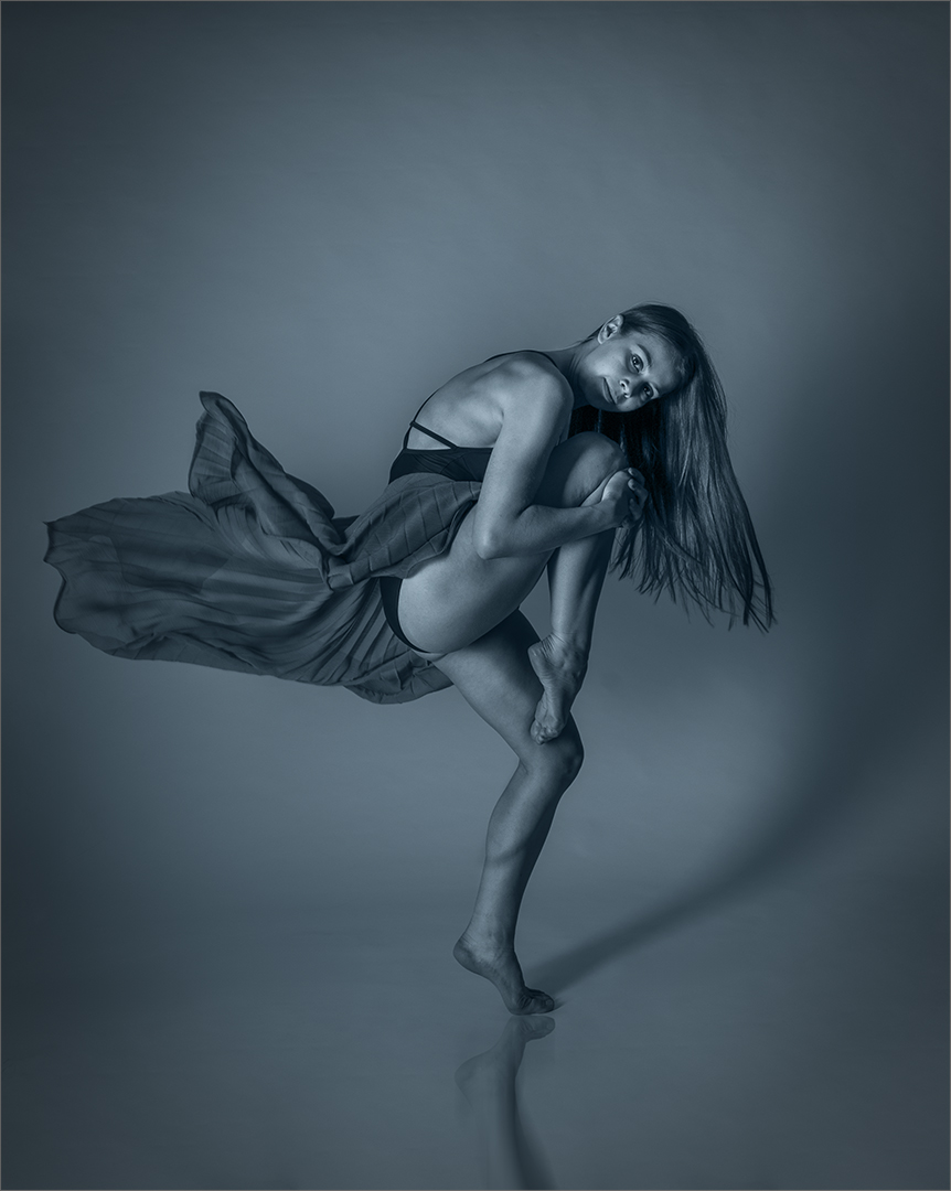 Gathered in Motion, photographed by Mia Joubert