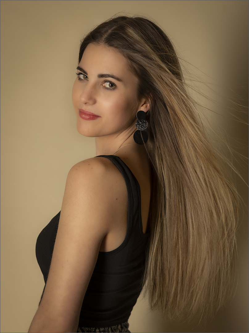 Golden Confidence, photographed by Mia Joubert