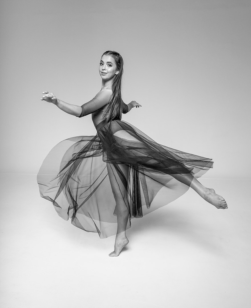 Turning photograph by Mia Joubert